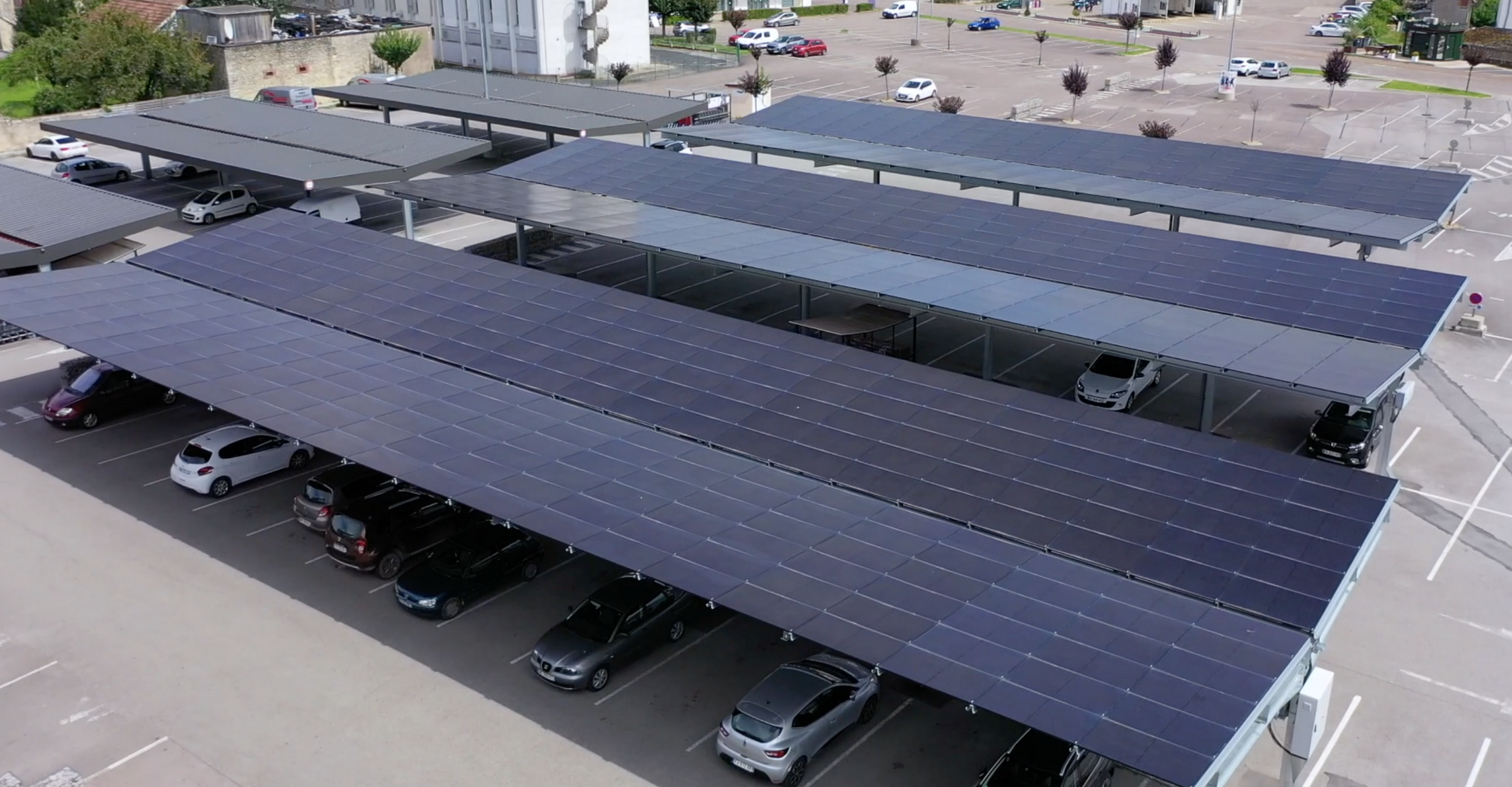 Ombrières solaires Developp'Sun pour décarboner l'industrie